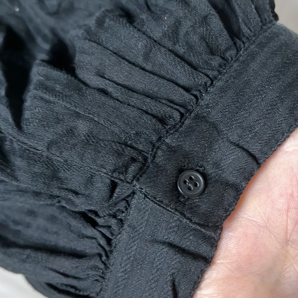 Banana Republic babydoll balloon puff sleeve cotton black& buttercream cotton